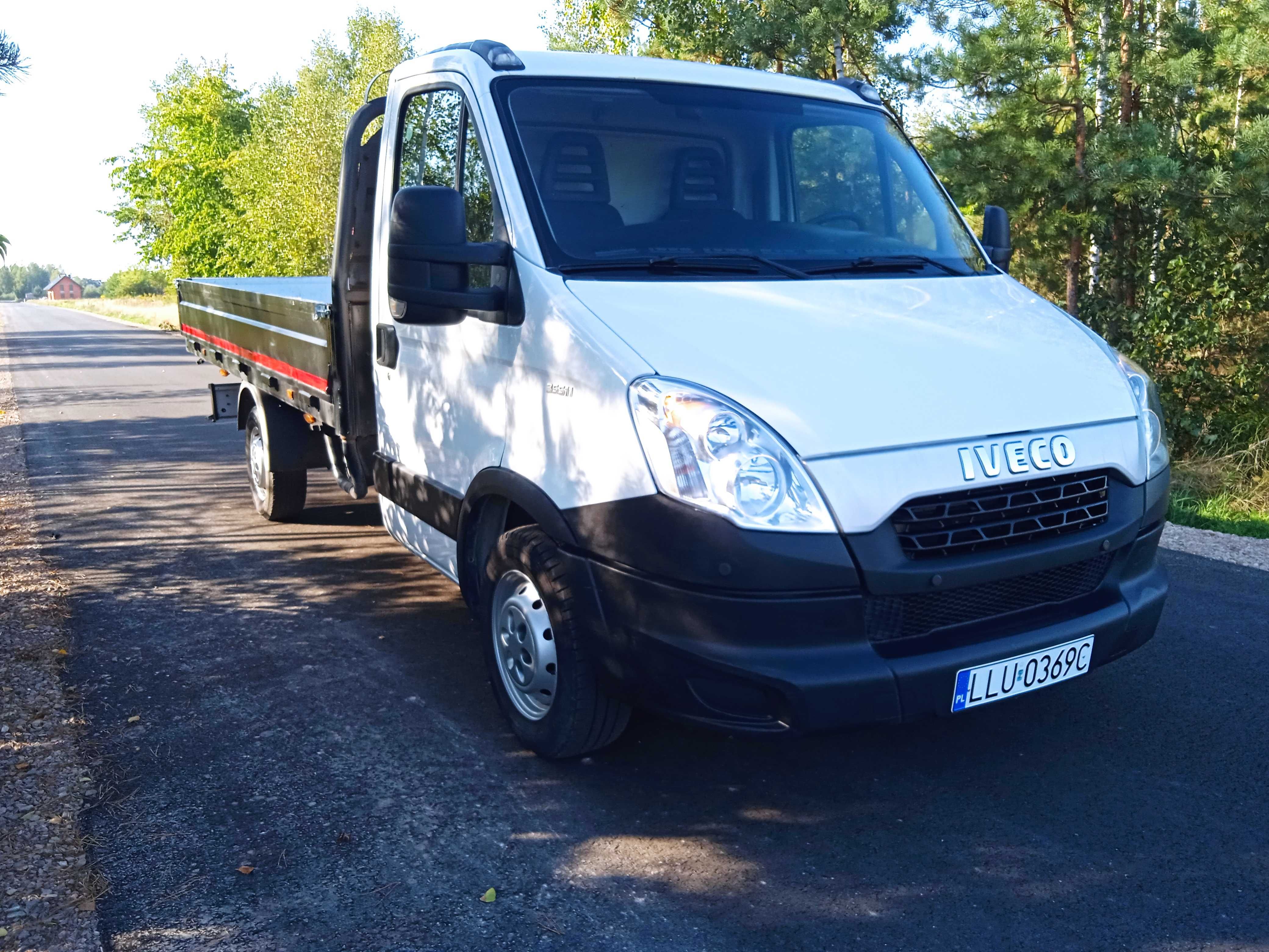 Iveco daily 35s11 2.3 hpi najazd laweta skrzynia