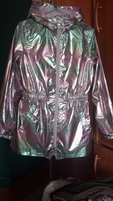 Piękna  nowa kurtka wiosna,lato  F&F holograficzna roz 164 o