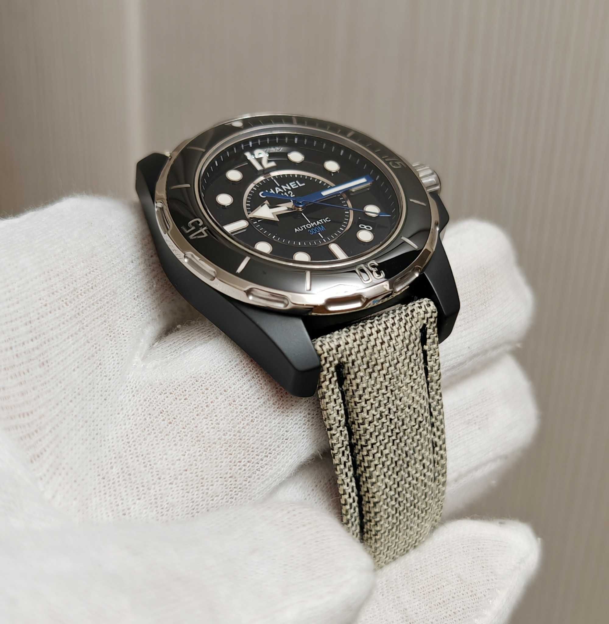 Чоловічий годинник CHANEL J12 Marine 300m 42mm H2558 Black Automatic
