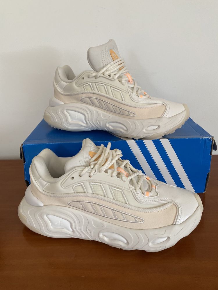 Tenis branco e laranja oznova adidas NOVOS