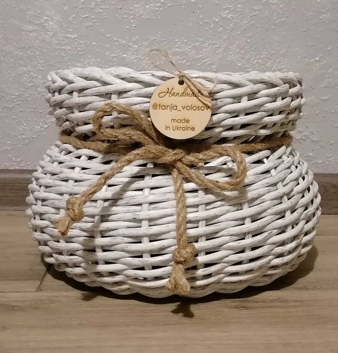 Кашпо з штучного ротангу