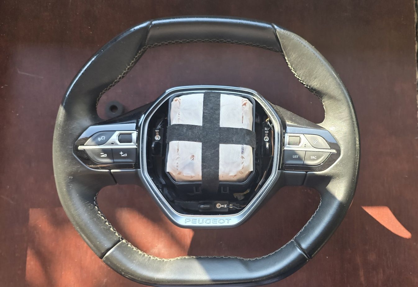 Volante Peugeot com Airbag