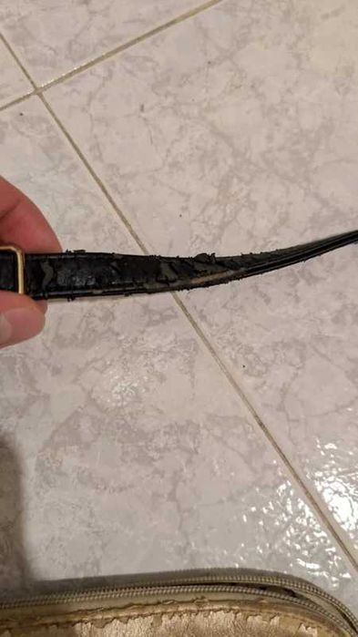 Mala de ombro / com alça / bolsa tiracolo / creme e preta simples