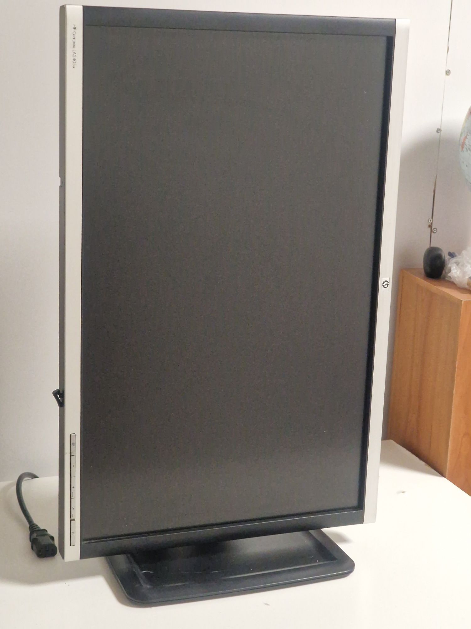 Monitor LCD HP LA2405x 24" Pivot full hd