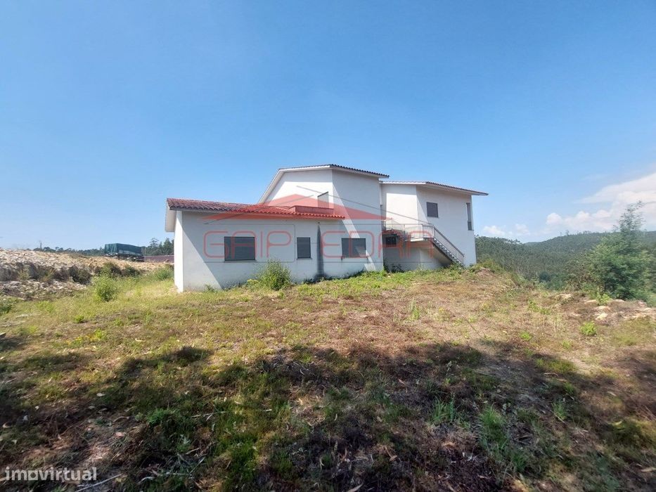 Moradia com 3 000 m2 terreno em Penacova no Vale da Ana Justa