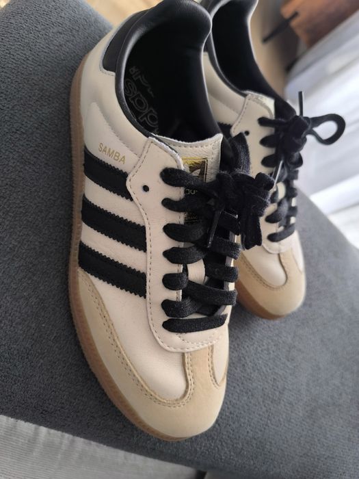 Tênis usados 1x adias 37/5