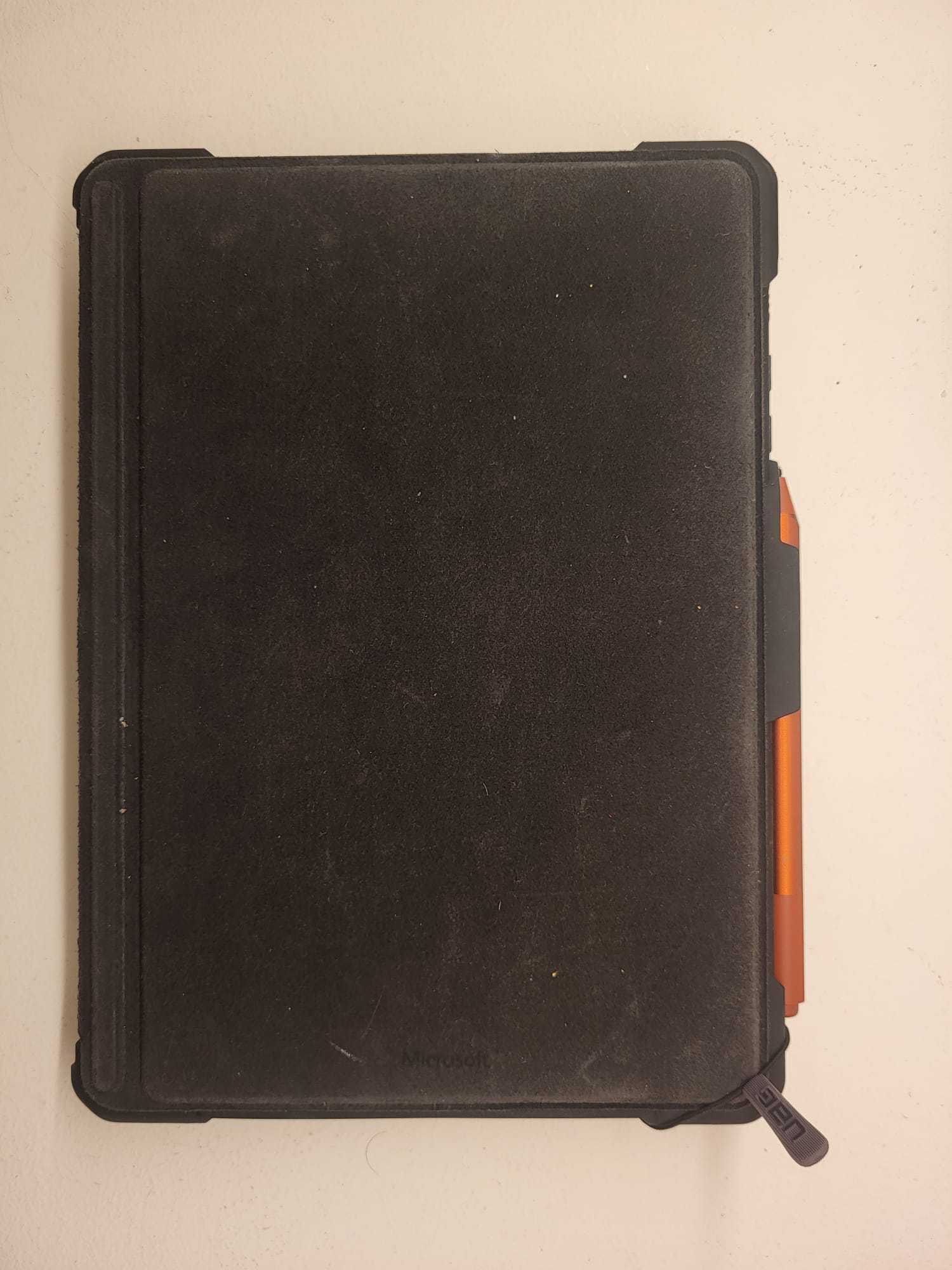 Surface Go 4 + capa + teclado + caneta