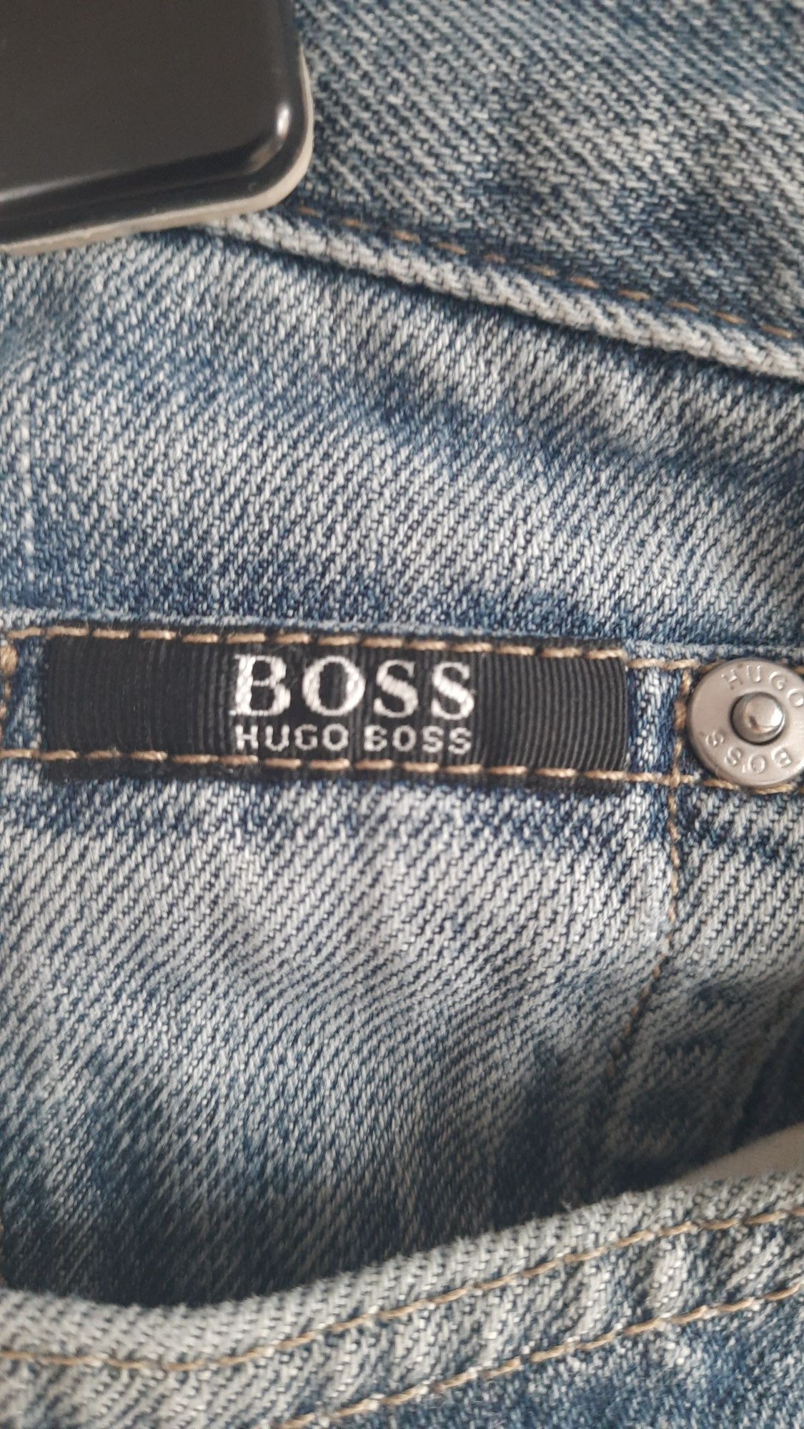 Spodenki dżinsowe męskie Hugo Boss rozmiar L