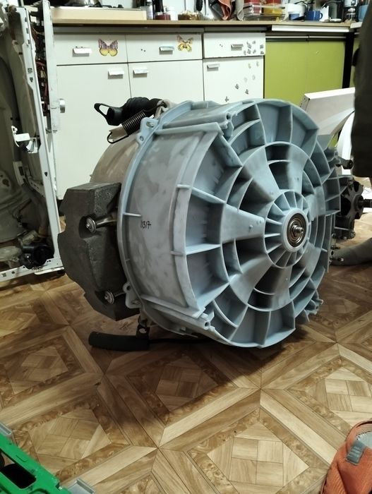 на запчастини  оригінали стіральна  siemens IQ500