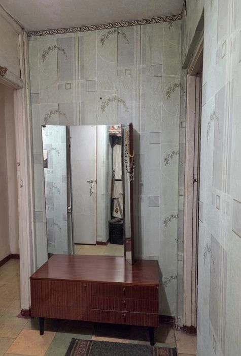 Продам 2 кімн квартиру в районі 13 школи