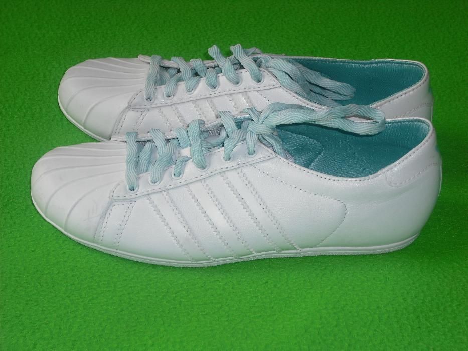 Adidas sleek roz. 36,37,38.