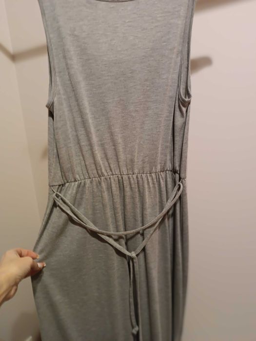 Długa sukienka na lato