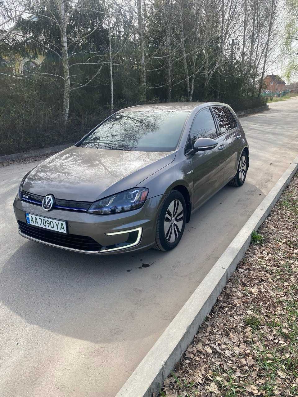 Volkswagen E-GOLF