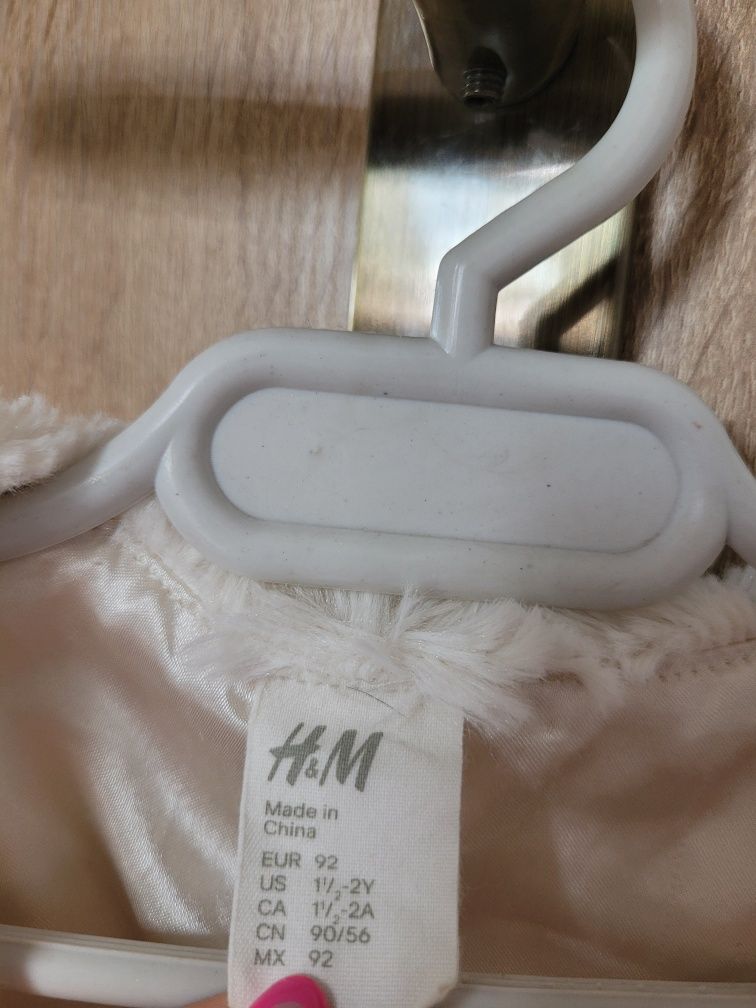 H&M bolerko z futerkiem bezrękawnik roz 92