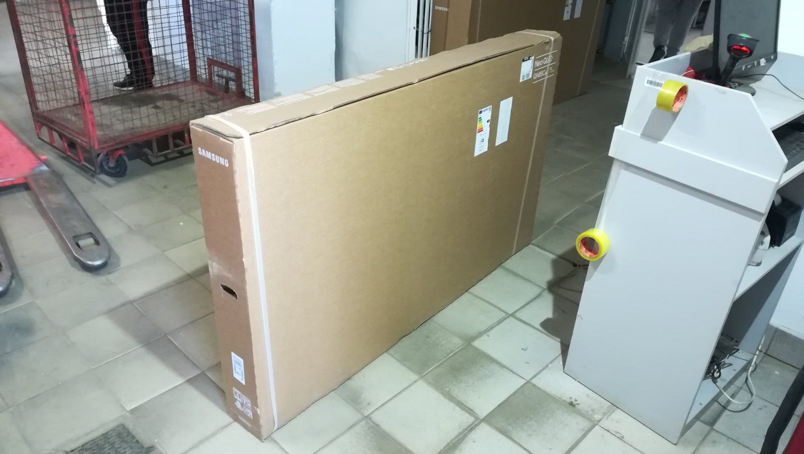 Телевізор Samsung QE-65QN85D, 55QN85D, 75QN85D, 85QN85D