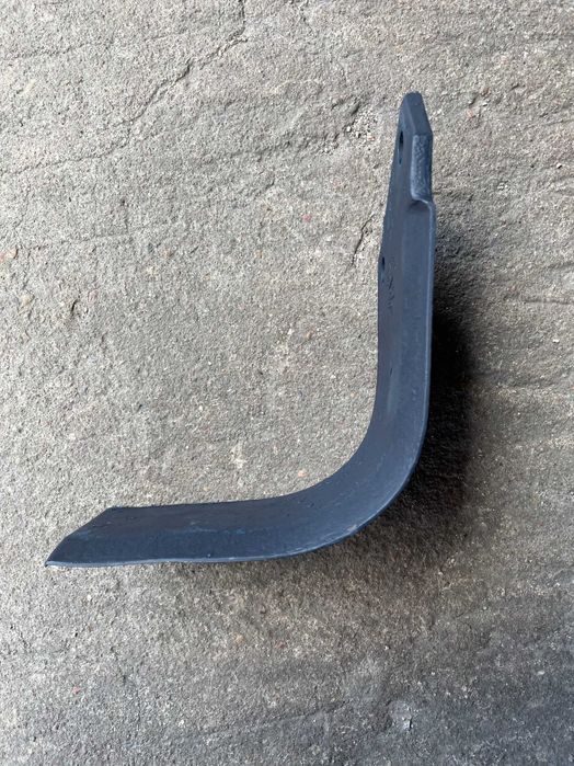 Nóż noże kątowe glebogryzarki Howard Rovator 13mm noże wygięte
