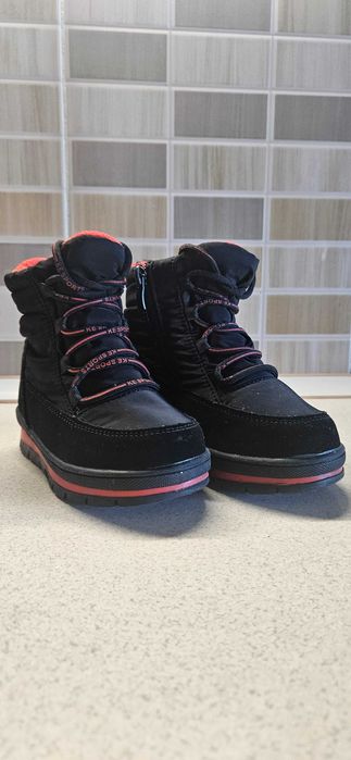 Чобітки (дутіки) дитячі 26 р.