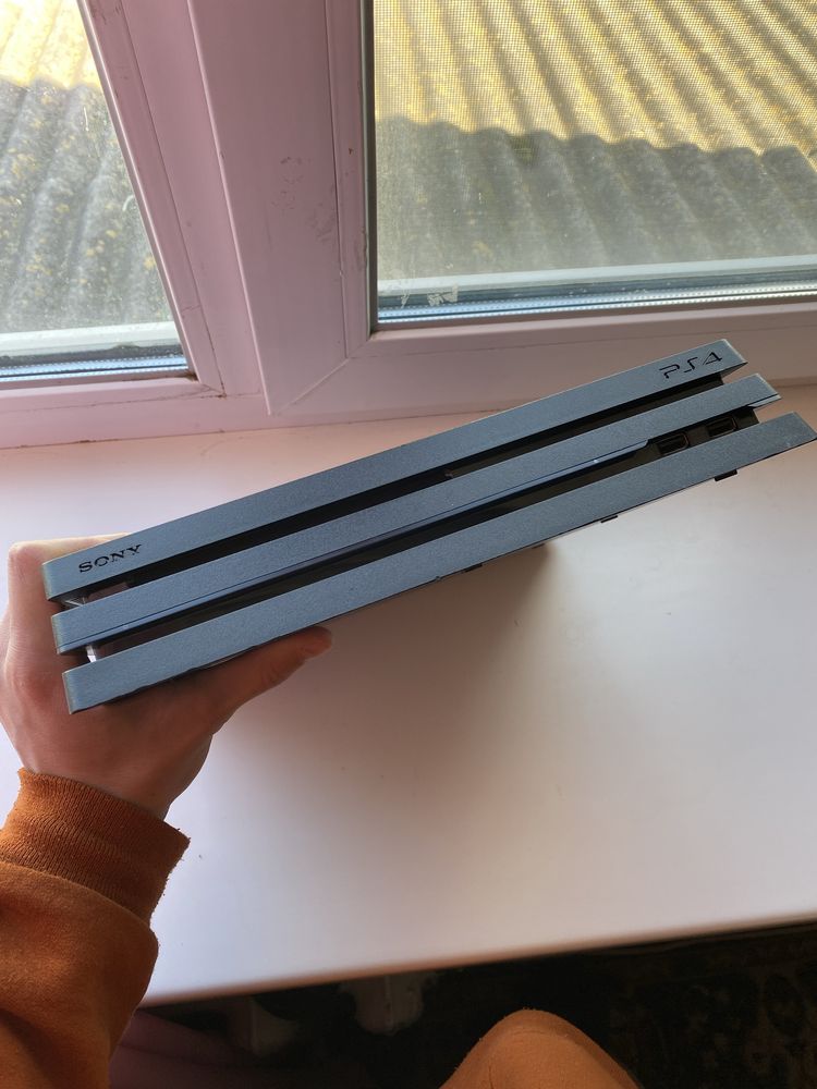 Playstation 4 Pro 1Tb + 2 контроллера / ps4 pro / пс4 про