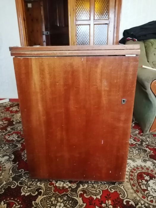 Швейная машинка Чайка 2.