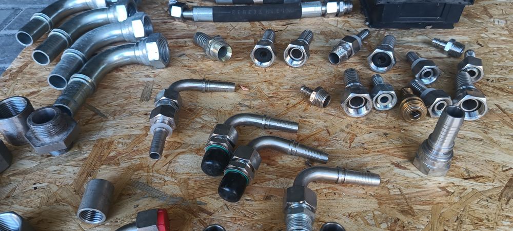 Zakuwka hydrauliczna, złączki kątowe
