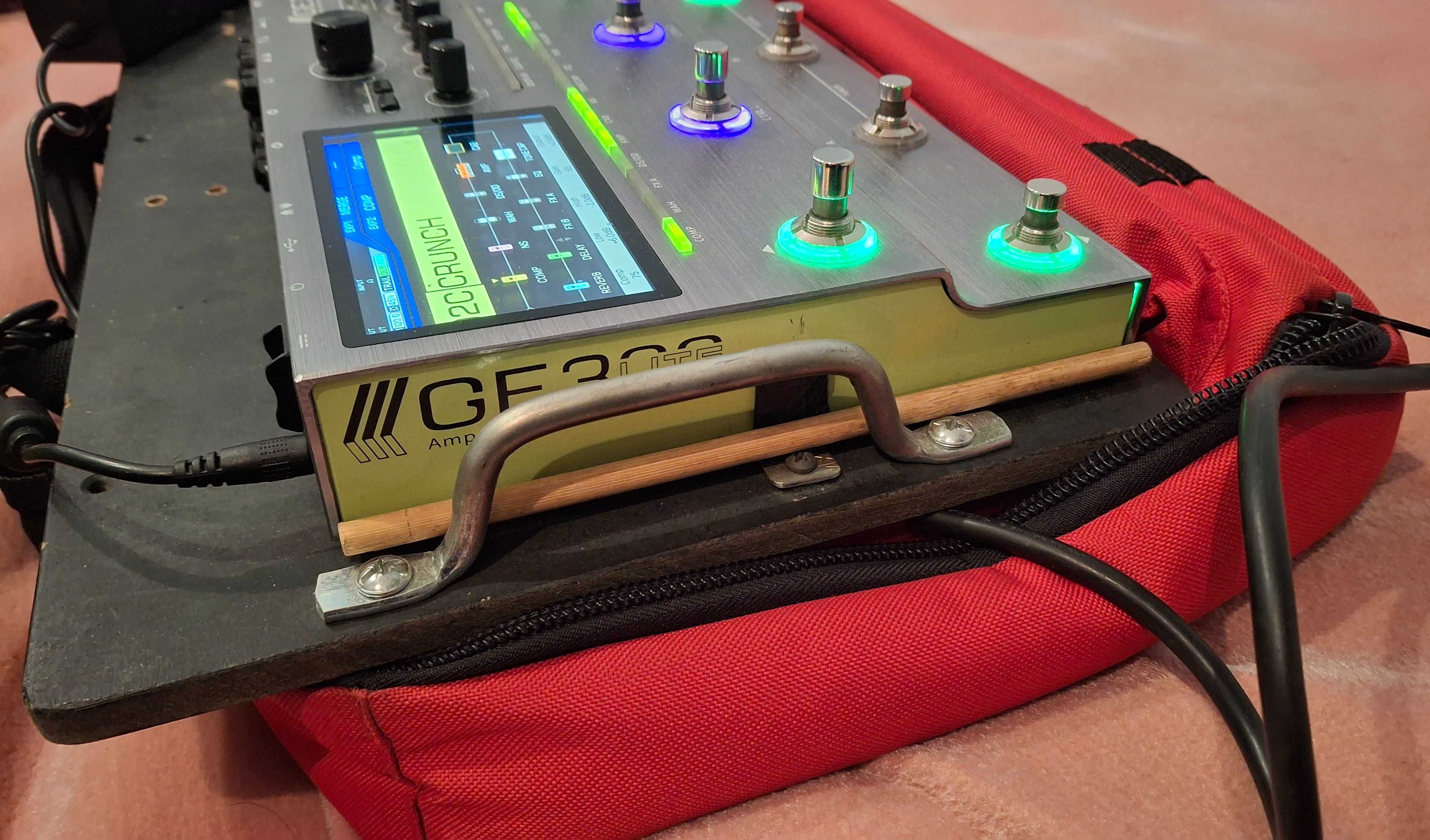 Mooer GE300 LITE procesor multiefekt pedalboard
