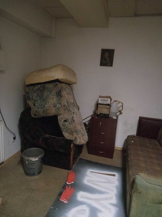 Oddam za darmo sofę, fotel, szafkę i szafę