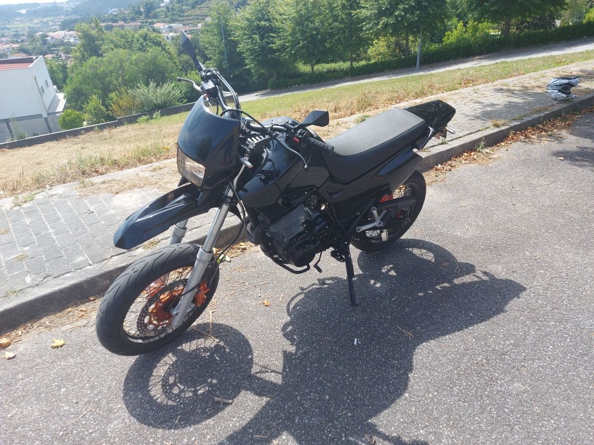 Yamaha xt 600E ano 2000