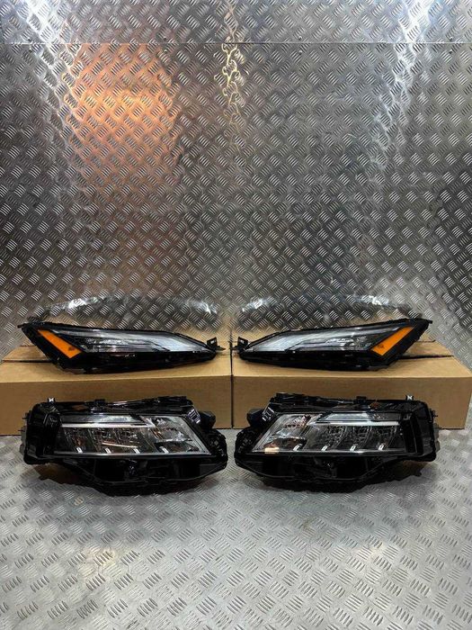 Комплект фар  Nissan Rogue T33