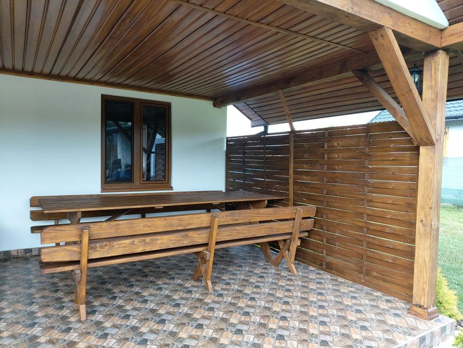 Sprzedam stół tarasowy , biesiadny 3m długi. 1m szer.