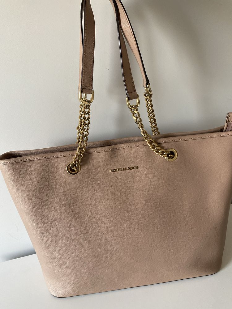 Mala Michael Kors