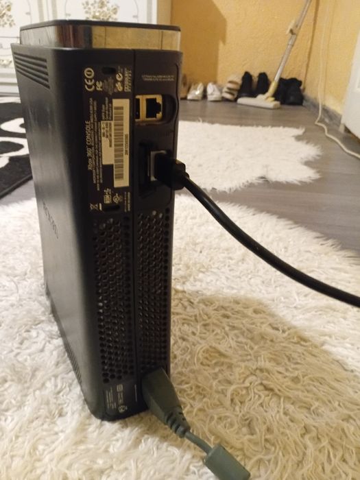 Продам приставку Xbox 360