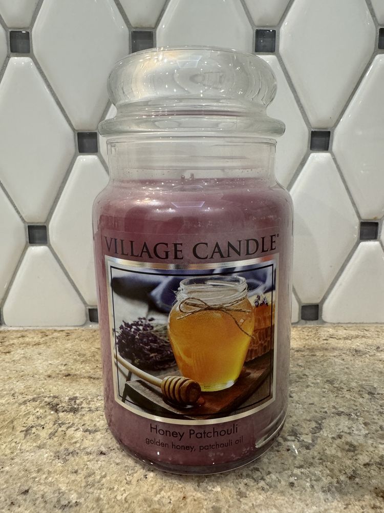 Village candle honey patchouli świeca nowa