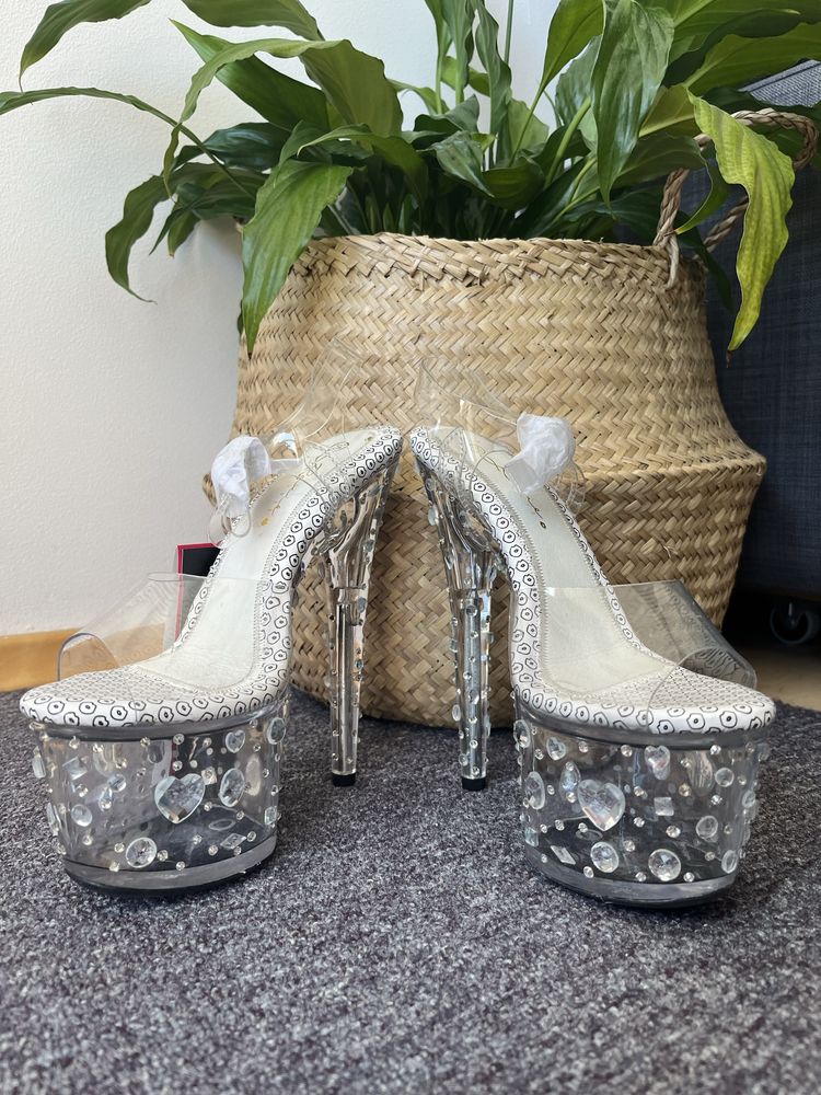 Buty na obcasie platforma diamenty r. 35 nowe