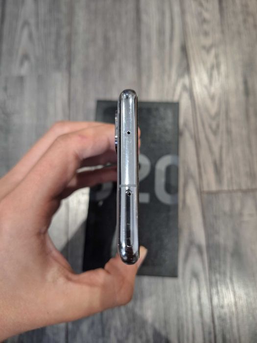 Samsung Galaxy S20 128/8GB