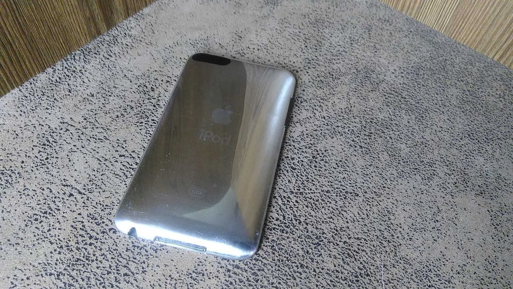 Apple Ipod A131'8 робочий незаблокований 32 ГБ з кабелем