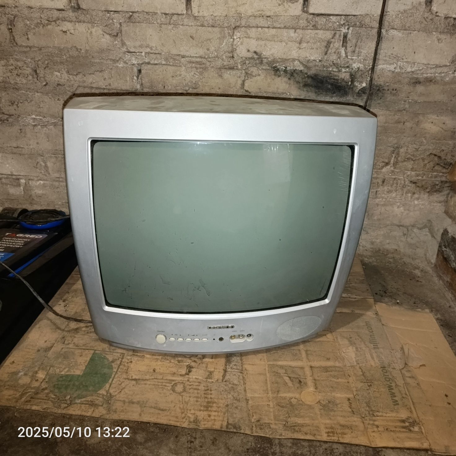 Telewizory CRT 20 cali