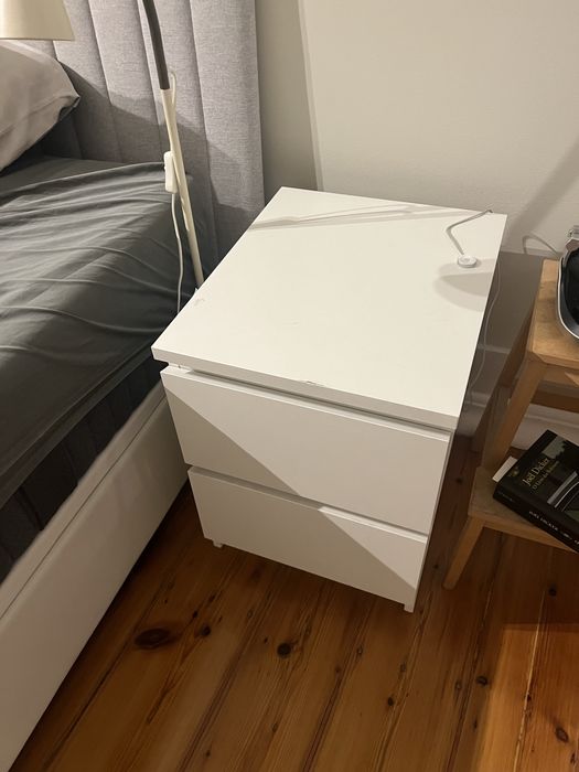 Conjunto de 2 mesas de cabeceira MALM brancas IKEA