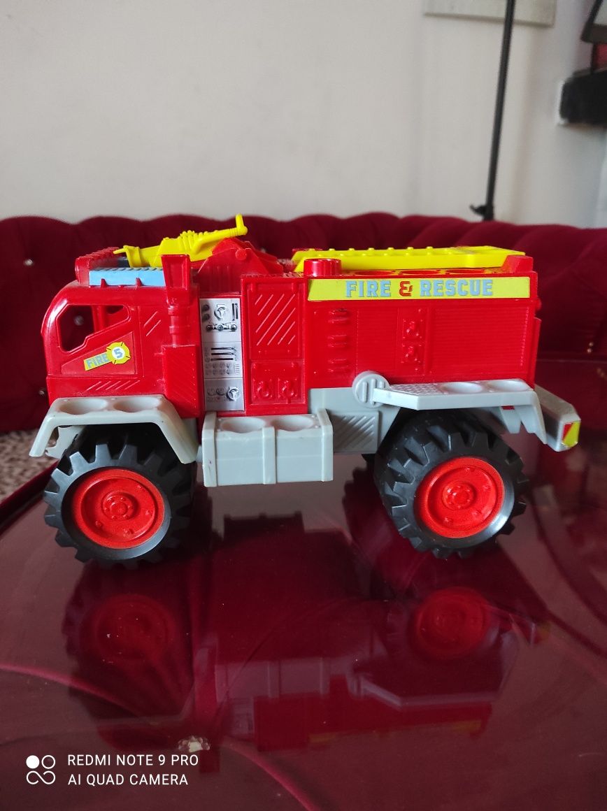 Wóz strażacki duży