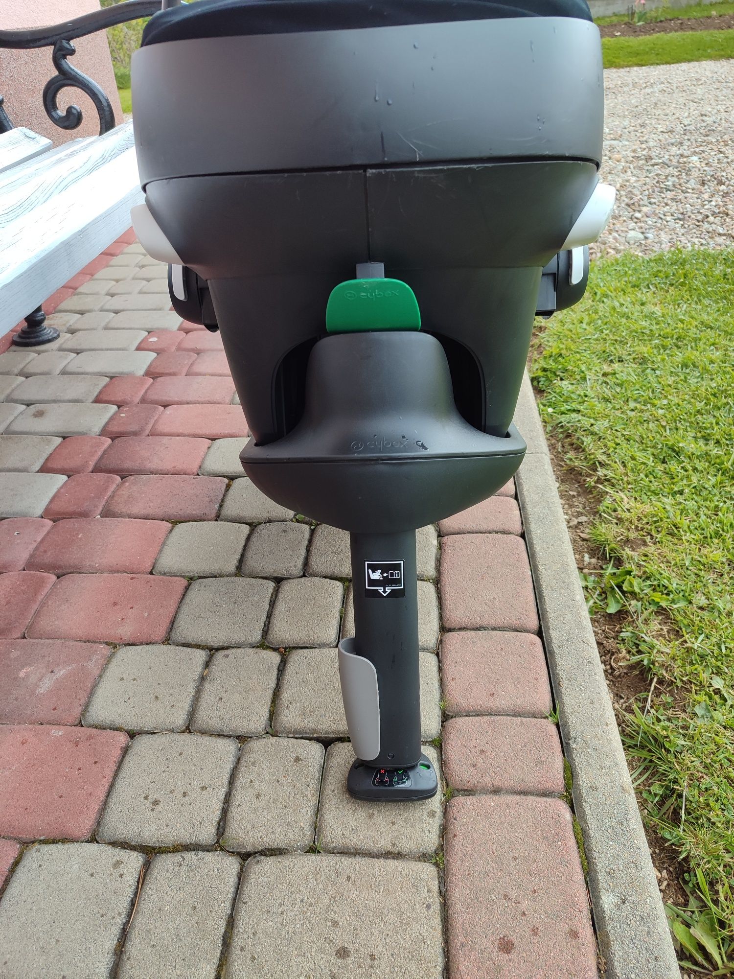 Cybex Aton B2 i-Size + Baza Base One – Zestaw dla Maluszka