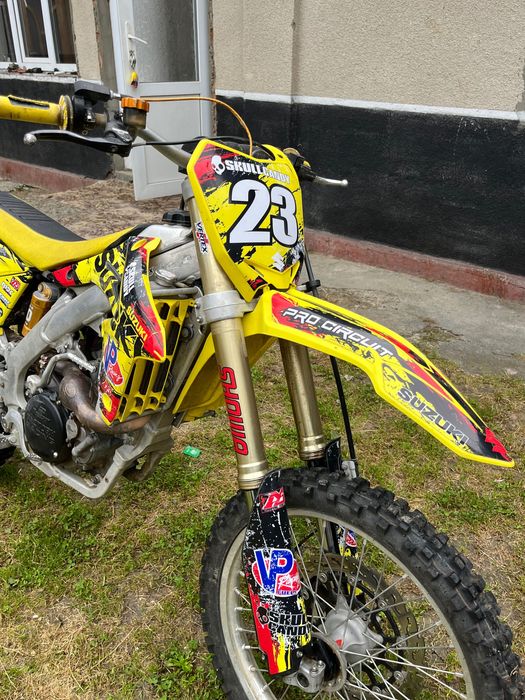 Мотоцикл Suzuki 450