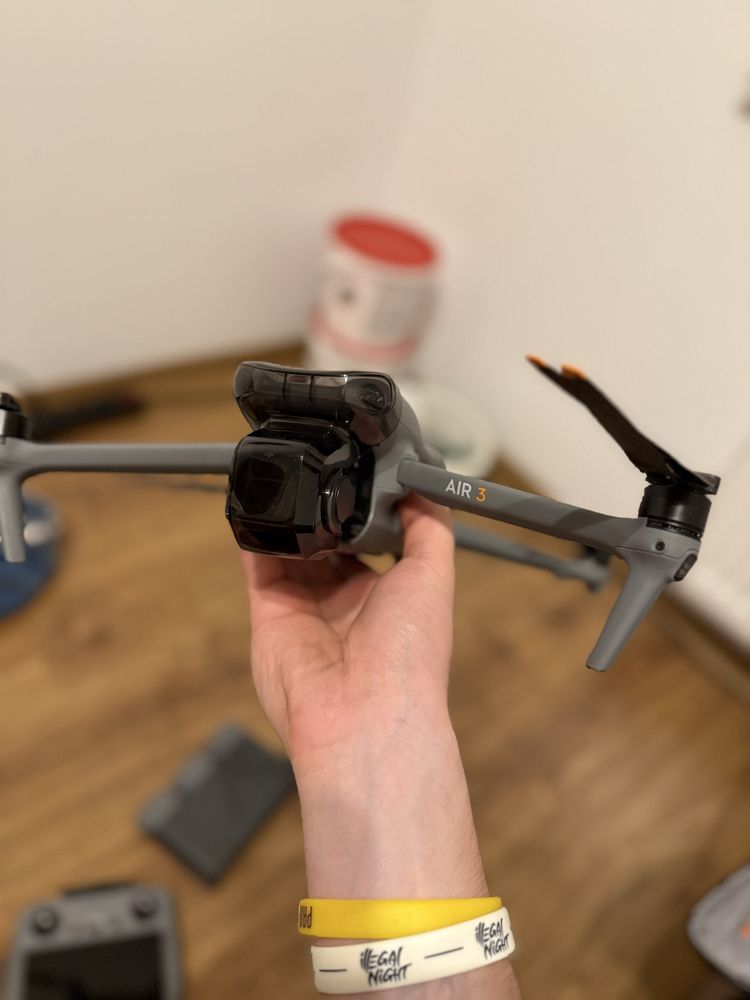 DJI AIR 3 FMC + smart controler + walizka