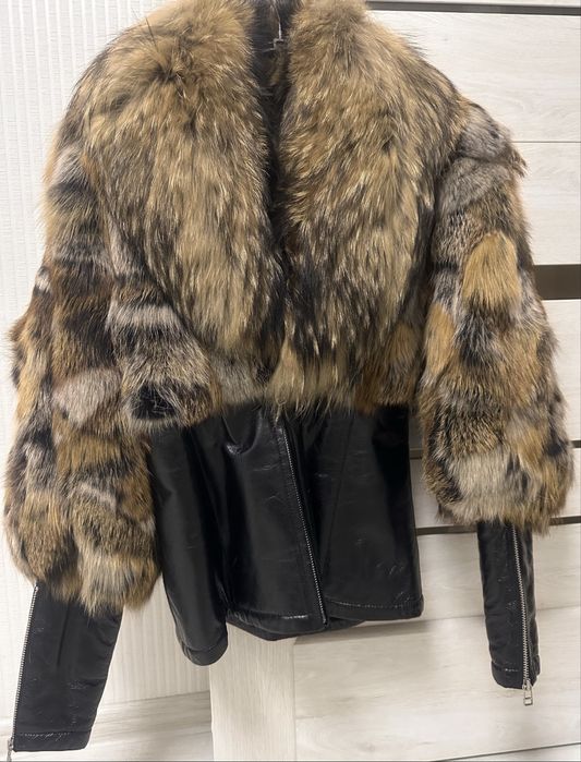Теплюча Дублёнка шубка с шикарным богатым мехом