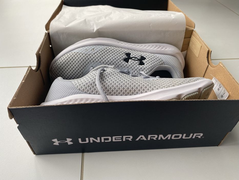 Buty sportowe Under Armour szare rozmiar 40