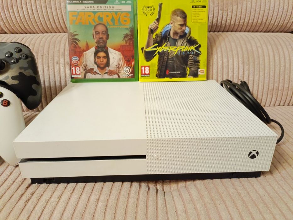 Konsola Xbox One S 1TB 2 pady ładowarka gra
