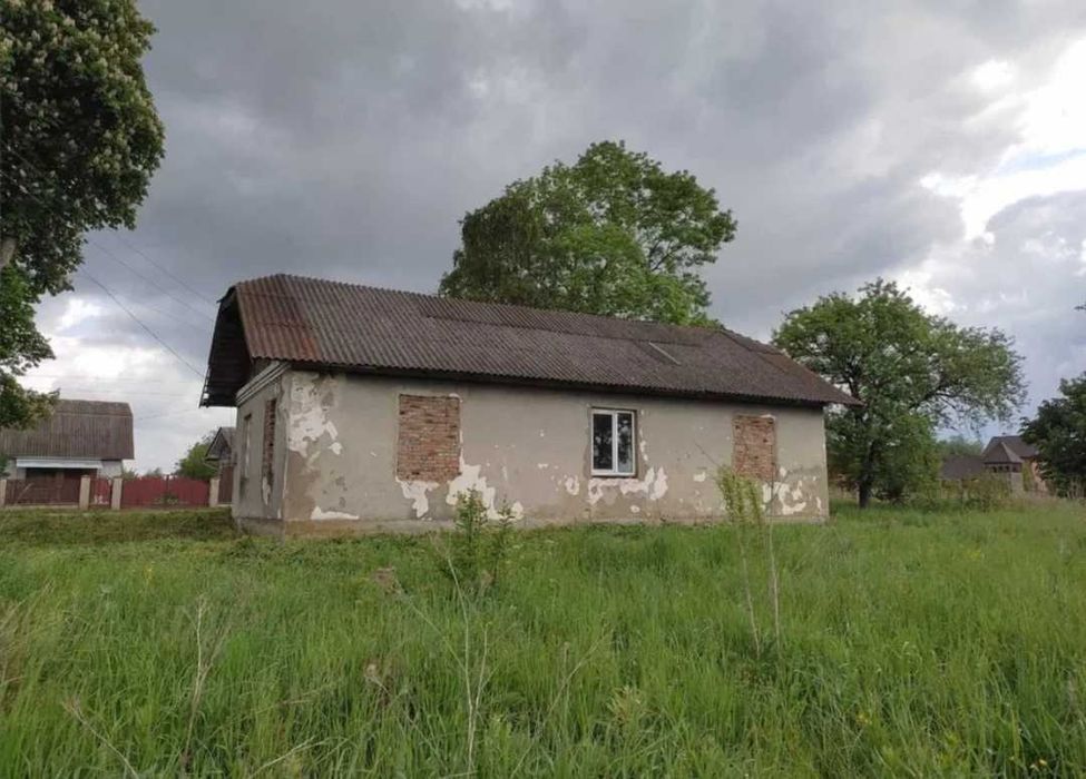 Продається земля і будинок