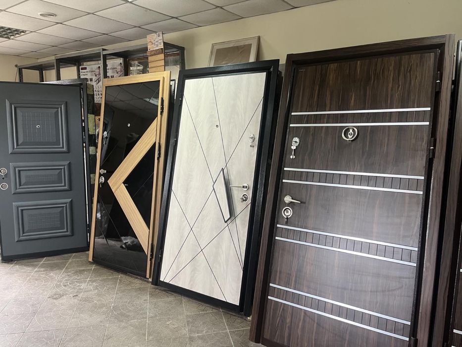 Двері вхідні броньовані РОЗПРОДАЖ