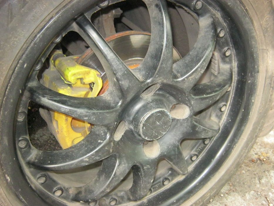 автомобиль HYUNDAI Tiburon1998 год выпуска