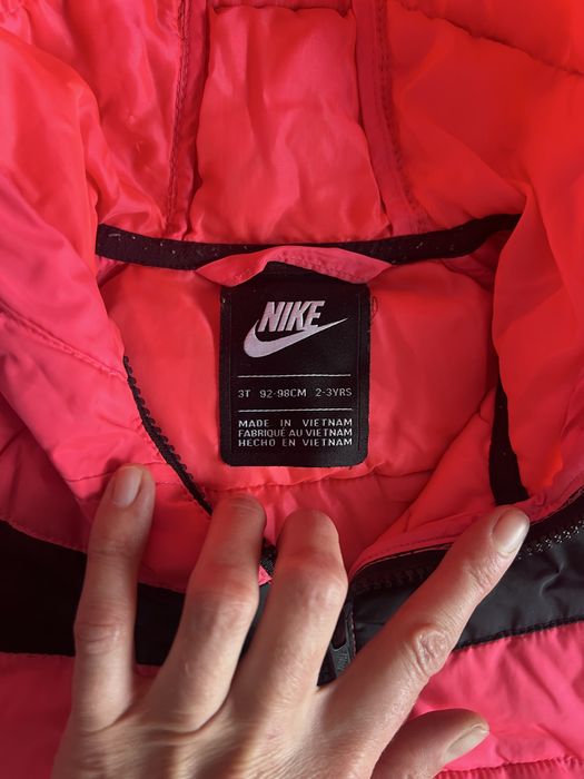 Kurtka Nike różowa
