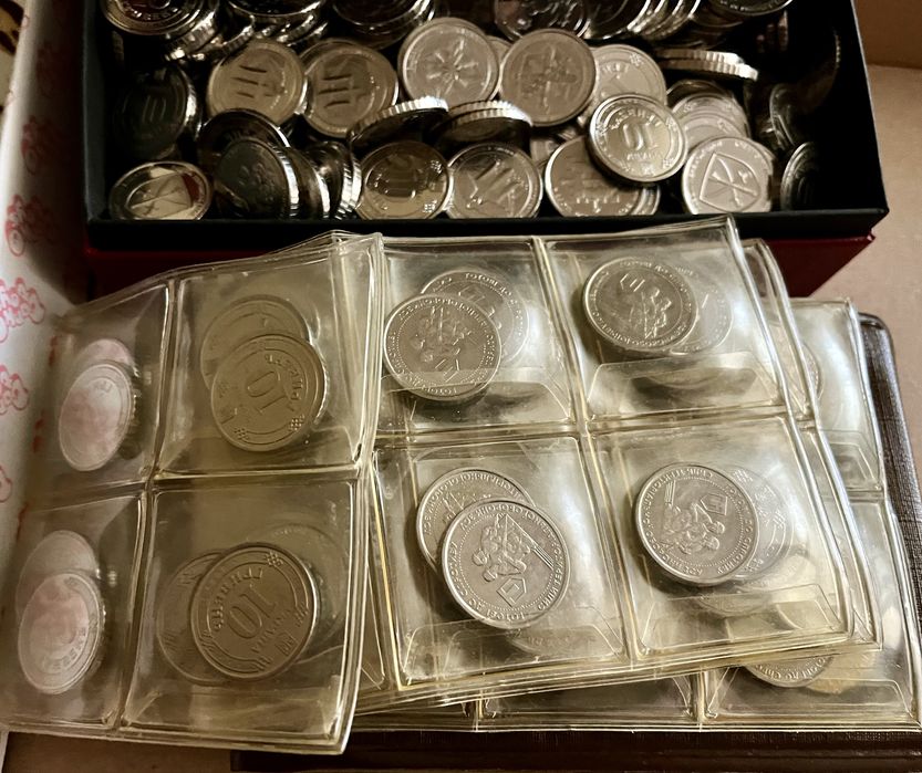 Монети Украіни. 350 штук. Ціна вказана за всі.
