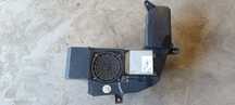 Subwoofer Audi a4 b6 kombi ze wmacniaczem